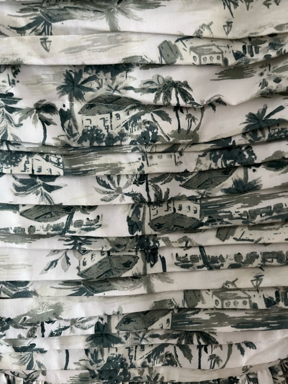Abercrombie & Fitch Emerson Puff Sleeve Midi Dress with Green Toile Print - Picture 5 of 9